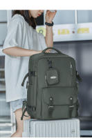 Viero Mochila Impermeable Compartimento para Zapatos, Bolsa de Separación de Ropa Seca y Húmeda, con Cable USB, 30L - details 8