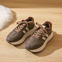 Zapatos de Mujer de Invierno 2024 Zapatillas de Tablero Esparcedido Grueso con Suela de Cuero y Polvo de Vellón Aumento de Altura - details 12