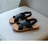 Sandalias de verano para niños y niñas, tela de piel brillante, zapatos de playa para niños, planos, cruzados, correa de tobillo, Ins, caliente - details 6