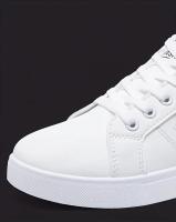 KOONEXY Zapatillas de deporte casuales de caña baja para hombre - Blancas con detalles de rayas, forro de tela transpirable y comodidad acolchada para deportes al aire libre y atuendos casuales para todas las estaciones, diseño de zapatos elegante, calzad - details 4
