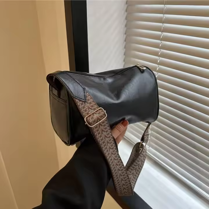 Bolso pequeño de diseño de moda para mujer de cuero PU vintage y bolso de hombro informal para viernes - 1