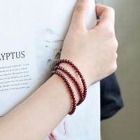 Pulsera de cuentas de piedra de Granada roja Natural para Mujer y hombre, brazaletes con dijes de granate oscuro, Pulseras de regalo de amistad para meditación y Yoga para Mujer - details 5