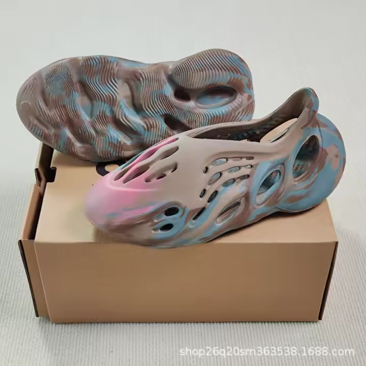 Zapatos de coco con agujeros para hombre y mujer, nuevos de verano, antideslizantes, de última tendencia, transfronterizos, frescos, zapatillas de EVA. - 1