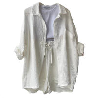 Conjunto de dos piezas para mujer, camisa de manga larga con cuello vuelto de tela arrugada, pantalones cortos con cordón de cintura alta, moda informal de talla grande - details 11