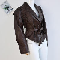 Chaqueta de cuero de manga larga con cuello atado, temperamento de moda, estilo de viaje, otoño e invierno, 2024 - details 5