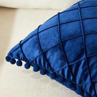 Fundas de Almohada Decorativas de Granja Boho Cujones de Terciopelo a Cuadros con Pom-poms - details 2