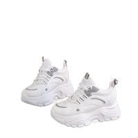 Nuevos zapatos otoño invierno, zapatos blancos con parte superior de ante, deportivos informales, versátiles, modernos y con suela gruesa. - details 0
