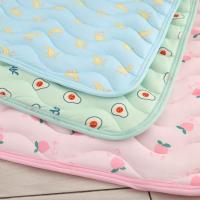 Almohadilla para mascotas, estera fresca de verano para mascotas, estera transpirable de seda de hielo para sofá para perros, estera suave y bonita para hielo para perros, verano - details 0