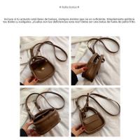 Diseñador de Moda Mini Bolso Negro Marrón Bolso de Hombro de Cuero con Tapones - details 15