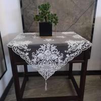 Mantel fino con borlas bordadas cuadradas europeas de 85cm, manteles pequeños para salas de estar, balcones, bodas y Navidad - details 3