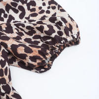 Elegante camisa delgada con tirantes huecas de leopardo para mujeres, blusa de manga corta o blusa de cuello - details 1