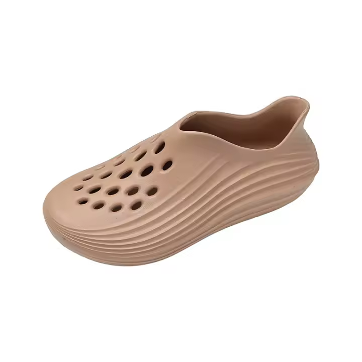 Zapatillas deportivas al aire libre material EVA suela gruesa aumentando la marea verano playa baotou agujero zapatos nuevos hombres y mujeres - 1