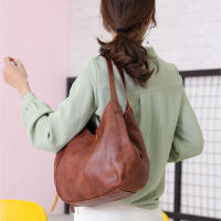 Bolso de mano para mujer de piel sintética suave de alta capacidad, diseño vintage, bolso de hombro con asa superior para mujer - details 3