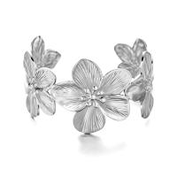 Pulsera ancha abierta de mariposa y flor hueca de acero inoxidable de alta calidad, brazaletes ajustables chapados en oro, joyería para mujer - details 14