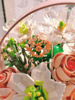 Mini Rose Bundle Building Block DIY Flower Basket, ladrillo decorativo para el hogar con luz, lindo juguete de regalo - details 9