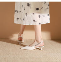 Xiaoxiangfeng-correa de cadena puntiaguda, tacón medio, zapatos individuales - details 21
