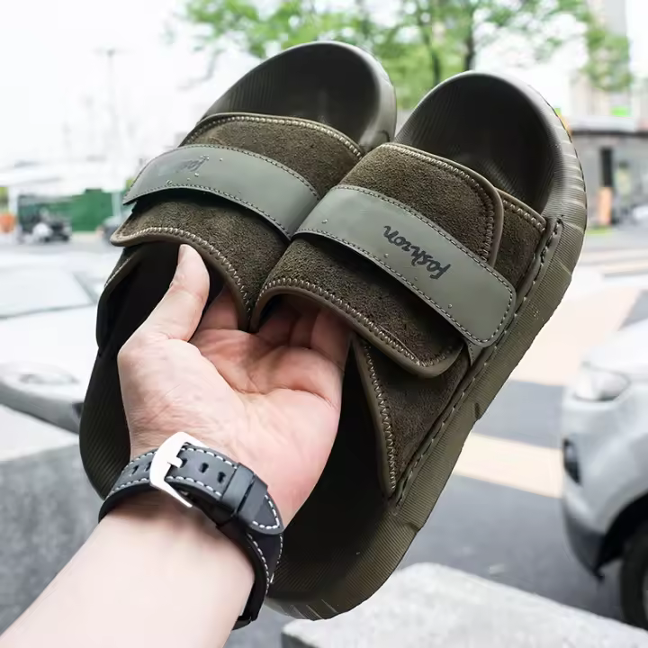 Nueva ropa exterior sandalias de una palabra Velcro zapatos de playa de cuero de suela blanda con suela plana hombres - 1
