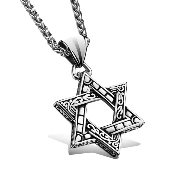 Colgante de Estrella Hexagonal de Acero de Titanio Collar de Acero Inoxidable Retro para Hombres Hip-Hop
Accesorio Versátil y Moderno - 1