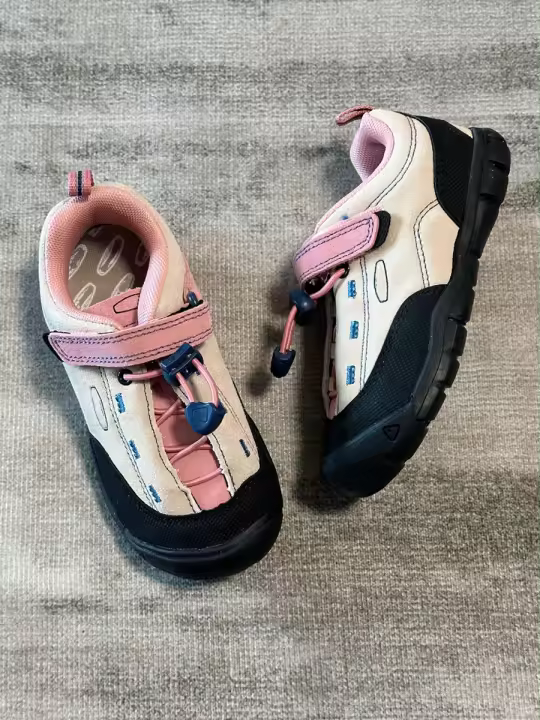 Nuevas Zapatillas de Montañismo al Aire Libre Zapatos Deportivos Casuales de Cuero de Vaca Anti-Terciopelo para Niños y Niñas Zapatos de Sandalia de Moda para Hombres - 1