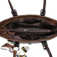 Bolso de mano de gran capacidad para madre, diseño de empalme de rejilla, con tres asas, forro de poliéster PU con cremallera, novedad de 2025 - details 8