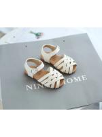 Sandalias de verano para niñas, zapatos para niños pequeños, sandalias suaves de princesa para la playa para niños, sandalias romanas con recortes tejidos y puntera - details 13