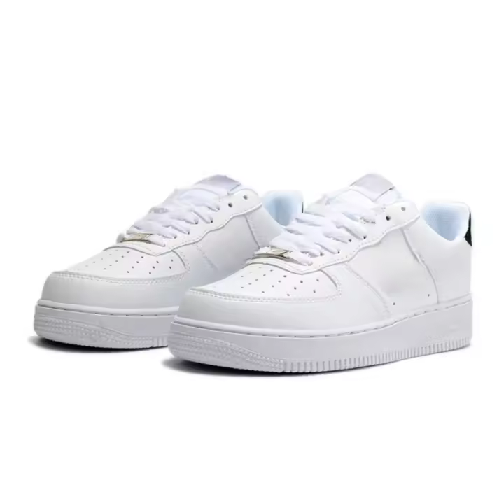 Zapatos de tablero hombre 2024 nuevo modelo mujer zapato bajo zapato blanco pequeño luminoso - 1