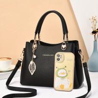 Elegante bolso de mano con correa de hombro desmontable, herrajes en tono dorado y elegante dije de hoja - Elegante bolso blanco para uso diario, bolso informal y elegante |   Bolso de mano con encanto elegante |   Bolsa - details 1