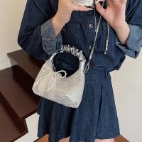 Bolso plisado de lentejuelas de estilo coreano, bolso cruzado con cadena y colgante de lazo exquisito, bolso de hombro ligero de Color sólido - details 23