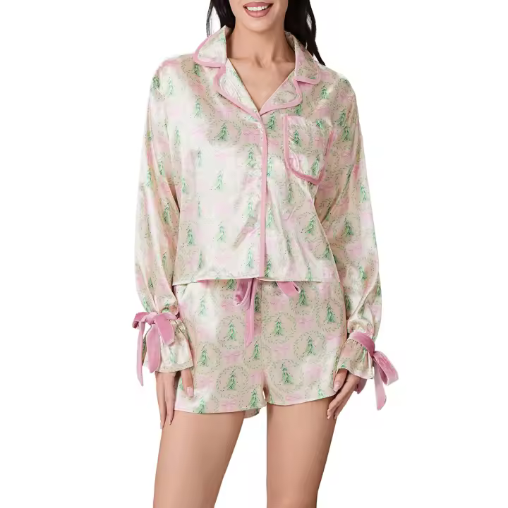 Conjuntos de pijamas navideños de 2 piezas para mujer, camisas de manga larga con estampado de Papá Noel y renos, pantalones cortos con volantes, estampado colorido - 1