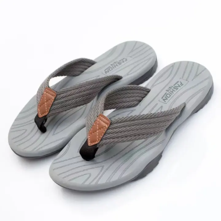 2025 nuevas chanclas de moda con suela blanda de EVA para hombre, zapatos de playa antideslizantes. - 1