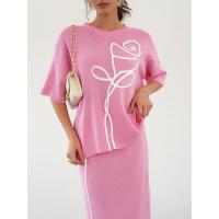 Conjunto de dos piezas para mujer, top de punto de manga corta holgado con cuello redondo abstracto simple de verano y falda recta a la cintura. - details 3