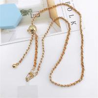 Cadena cruzada antipérdida para teléfono, funda de teléfono de cuero PU con metal, correas ajustables de lujo para colgar del cuello, para chicas y damas - details 9