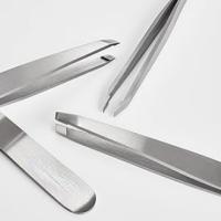 Tweezers
