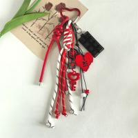 Llavero con forma de corazón de dibujos animados para niña, decoración de bolso antipérdida, colgante de bolso en forma de corazón, tejido a mano, multifuncional - details 5