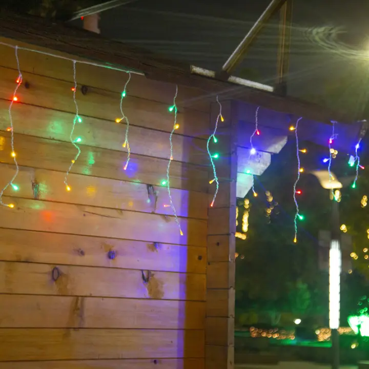 Icicle Christmas Light Outdoor 4M 96 LED 8 Mode Connectable Icicle Hanging Light Waterproof for Eaves Party Christmas Decoration - 1