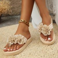 2025 Chanclas con decoración de flores a la moda para mujer, zapatillas de plataforma antideslizantes para playa de verano, Sandalias planas ligeras con suela de EVA para mujer 36-43 - details 3