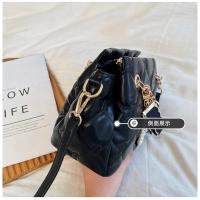 2025 Nueva cadena de lencería bolso de las mujeres, la moda de hombro bolsa de axila, rojo, negro - details 7