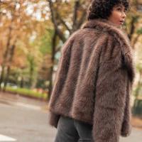 Abrigos de piel sintética esponjosos con solapa marrón Vintage para mujer, chaquetas gruesas y cálidas de manga larga, prendas de vestir informales de calle para invierno 2024 - details 29