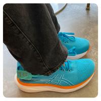 Zapatillas de running para hombres y mujeres con amortiguación, velocidad y elevación - details 4