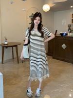 Vestido de punto a rayas de manga corta con borlas francesas para mujer en verano, falda larga fina, de alta gama, elegante y hermosa - details 10