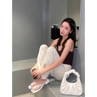 JW PEI cloud GABBL bolso de mano de alta gama con el mismo diseño de nicho bolso de mujer plisado Mochila de lujo de alta gama - details 13