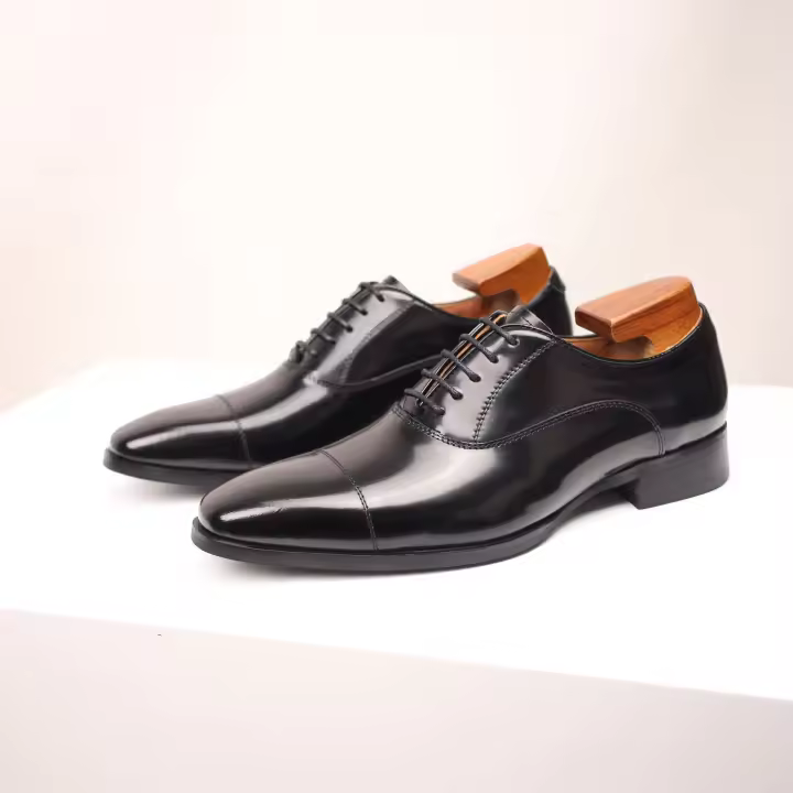 Zapatos Oxford de cuero de tres articulaciones, casuales, hechos a mano, charol con cuentas y bordes abiertos. - 1