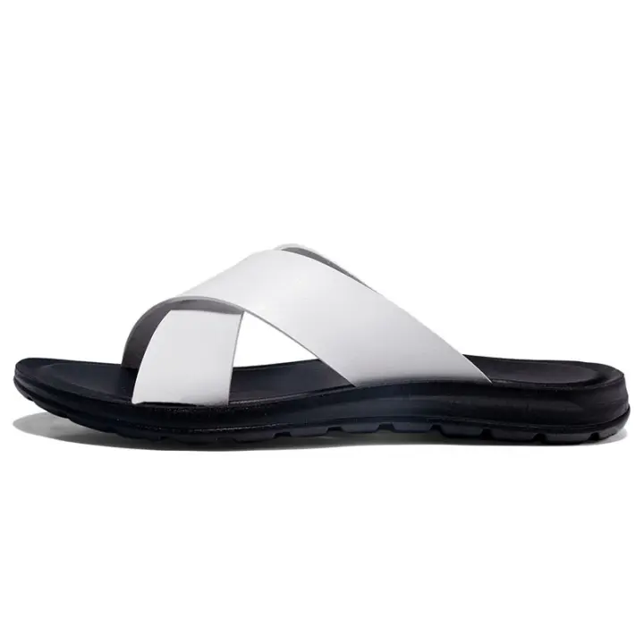 Zapatillas de hombre de nuevo estilo, moda exterior, zapatos de playa de gran tamaño, sandalias casuales de moda para hombre. - 1