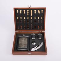 Set Premium Vino/Whisky con Ajedrez - Caja Madera Noble, Acero Inox y Cuero PU, Incluye Sacacorchos + Copa 225ml + Pipa, Ideal para Regalos de Hombre, Camping y Fiestas - details 2