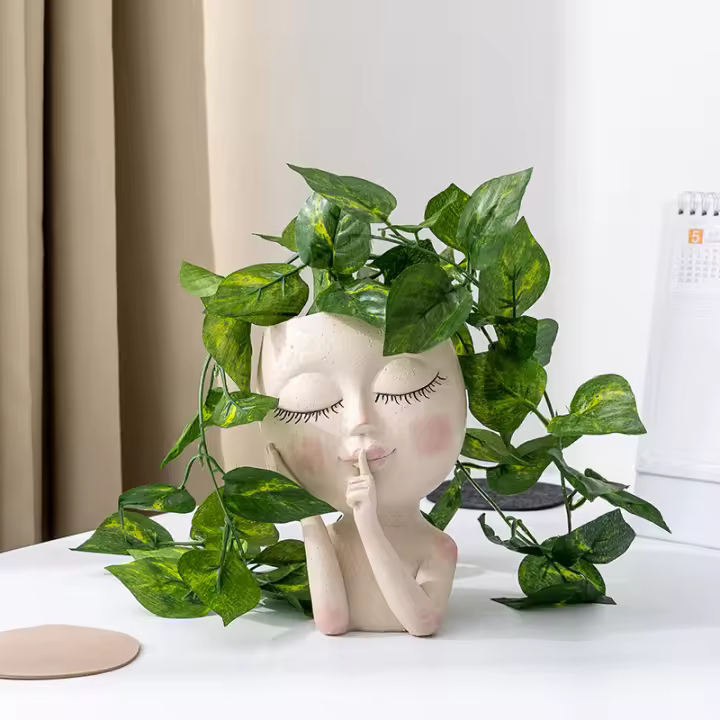 Maceta con cabeza frontal para plantas suculentas, contenedor de resina con agujeros de drenaje, figura de maceta, adorno de mesa para decoración de jardín - 1