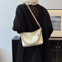 Bolso tote de cuero genuino de grano superior para mujer - Bolso convertible de hombro y bandolera |   Diseño minimalista y elegante, bolso premium para desplazamientos diarios, trabajo y viajes |   Transporte multidireccional: mano, hombro, muñeca |   Al - details 4