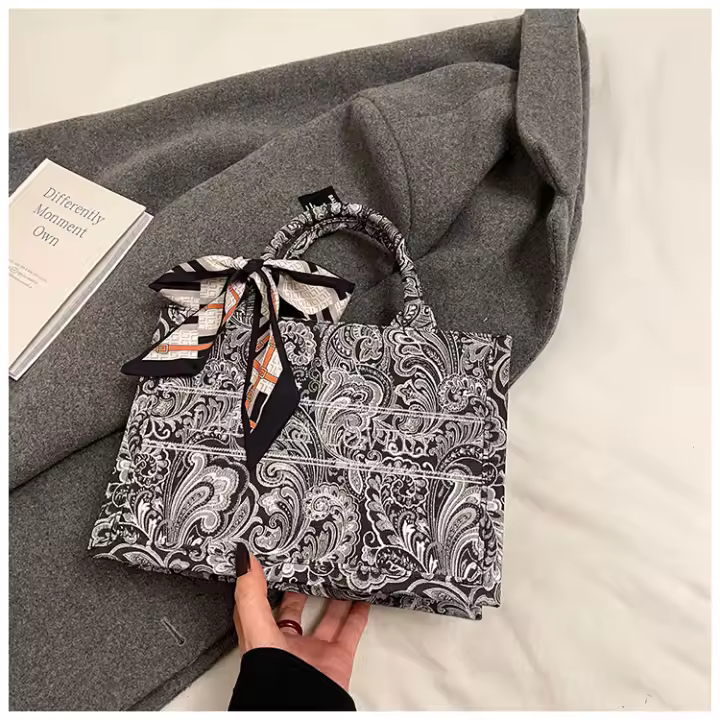 Bolso de Mano Impreso al Estilo Nacional para Mujeres Bolso de Oficina Versátil de Gran Capacidad para Primavera/Verano - 1