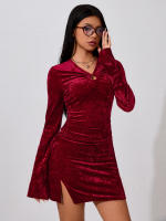 Vestido de mujer con mangas de trompeta y falda corta - details 4