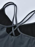 Camiseta gris sin mangas con tirantes y sujetador extraíble incorporado para mujer - details 5