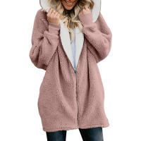 Suéter de lana con chaqueta de lana de cordero con capucha y cremallera para mujer - details 42
